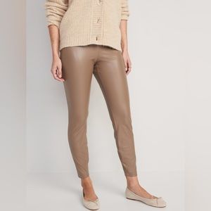 NWOT! High-Rise Faux Leather Leggings for Women - Size Large